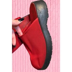 Red Slip-On Platform Clogs mules size 8 chunky